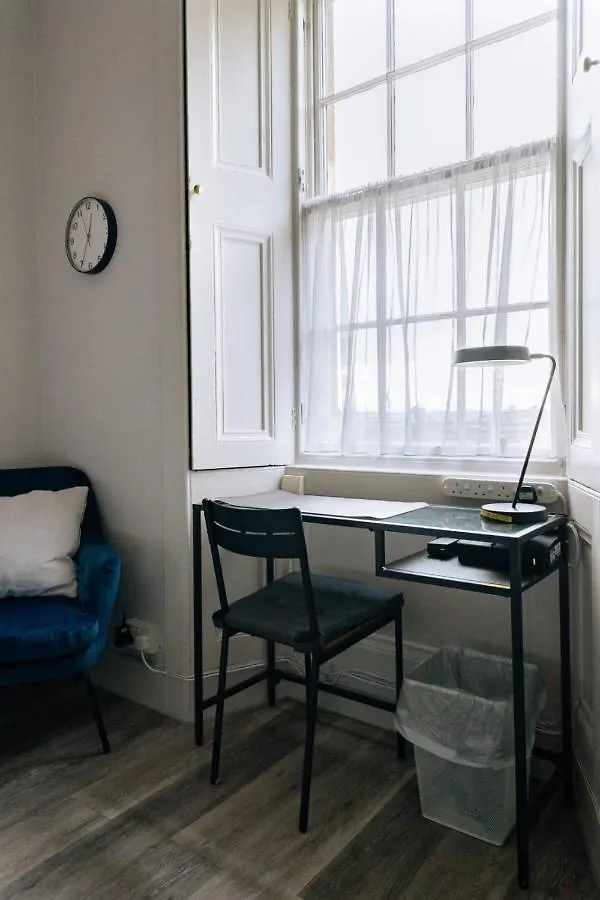 Chic 1Bd Flat - Wviews Of Edinburgh Castle! Apartment 0*,